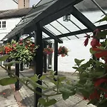 Crown Wetheral Hotel 4*