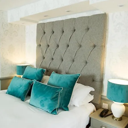 Hotel Crown Wetheral 4*