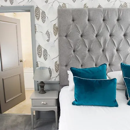 فندق Crown Wetheral 4*