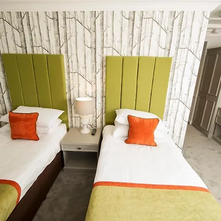 فندق Crown Wetheral 4*