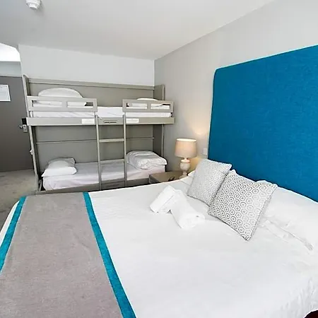 호텔 Crown Wetheral 4*