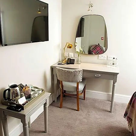 Crown Wetheral 호텔 4*