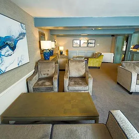호텔 Crown Wetheral 4*