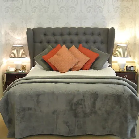 Crown Wetheral Hotel 4*
