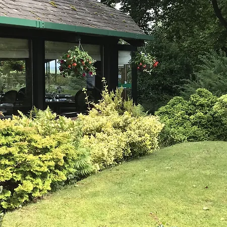 Crown Wetheral Hotel