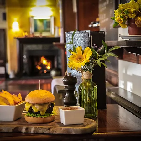 Crown Wetheral Hotel 4*