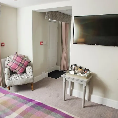 Crown Wetheral Hotel