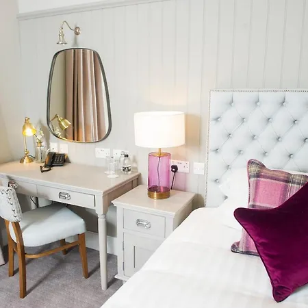Crown Wetheral Hotel