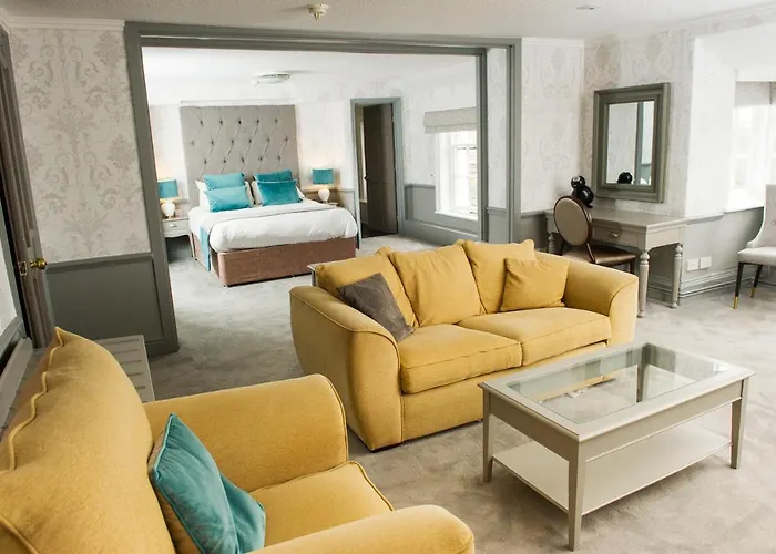 Crown Wetheral Отель Карлайл