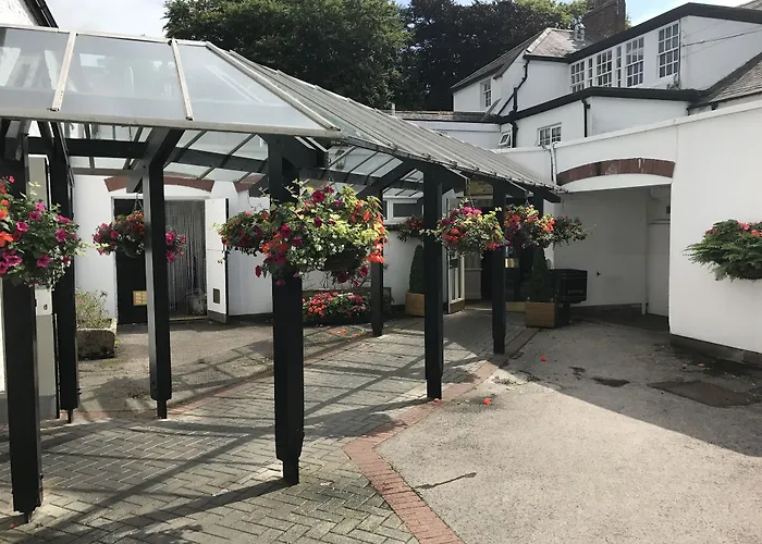 Crown Wetheral Hotel 4*