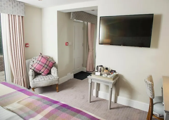 Crown Wetheral Hotel