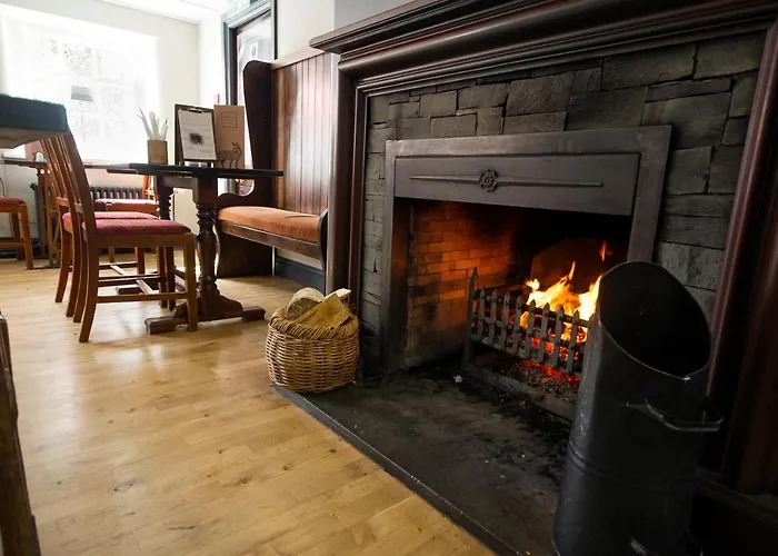 Crown Wetheral Hotel